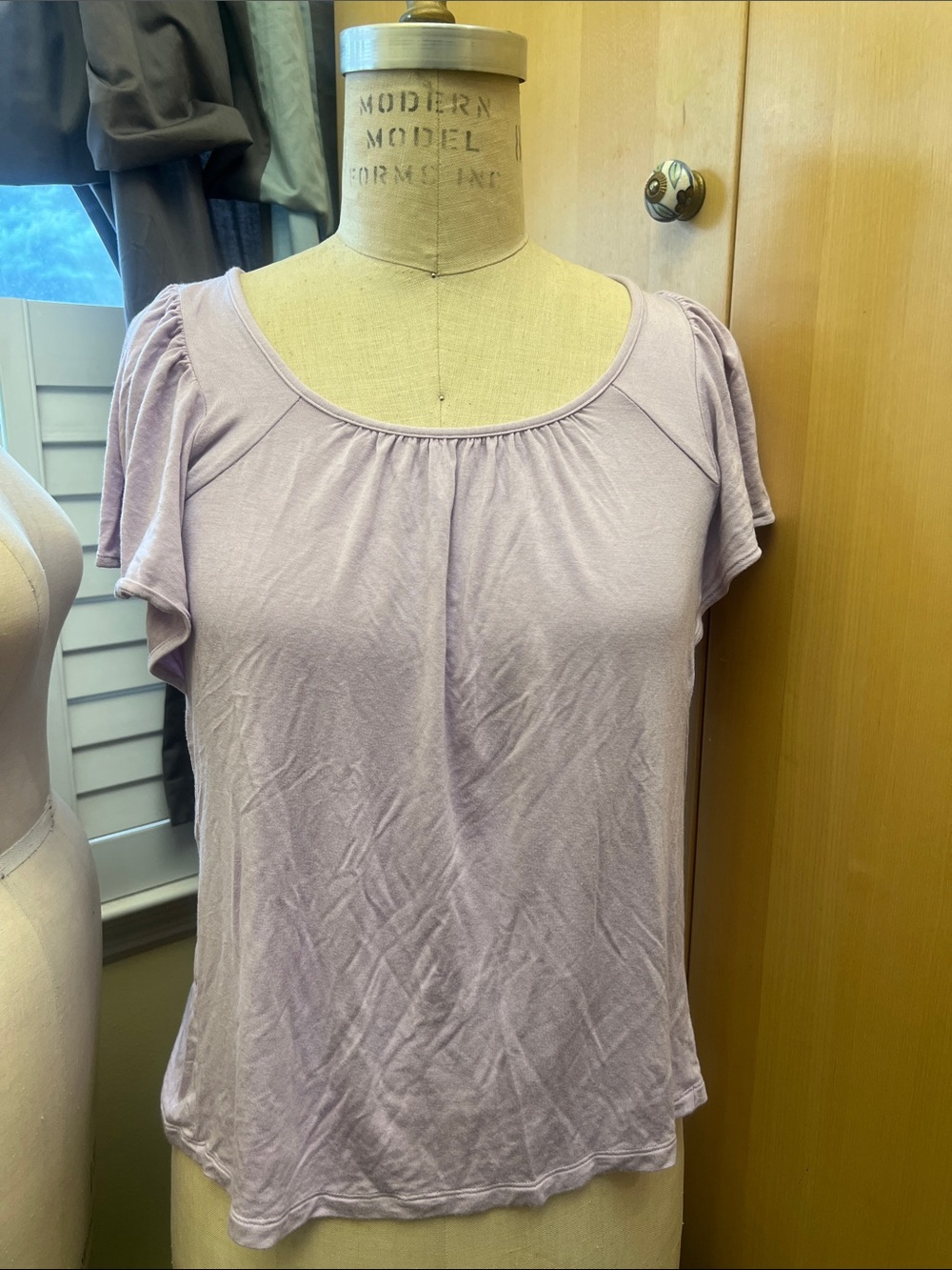 GAP Lavender Short Sleeve Scoop Neck Tee